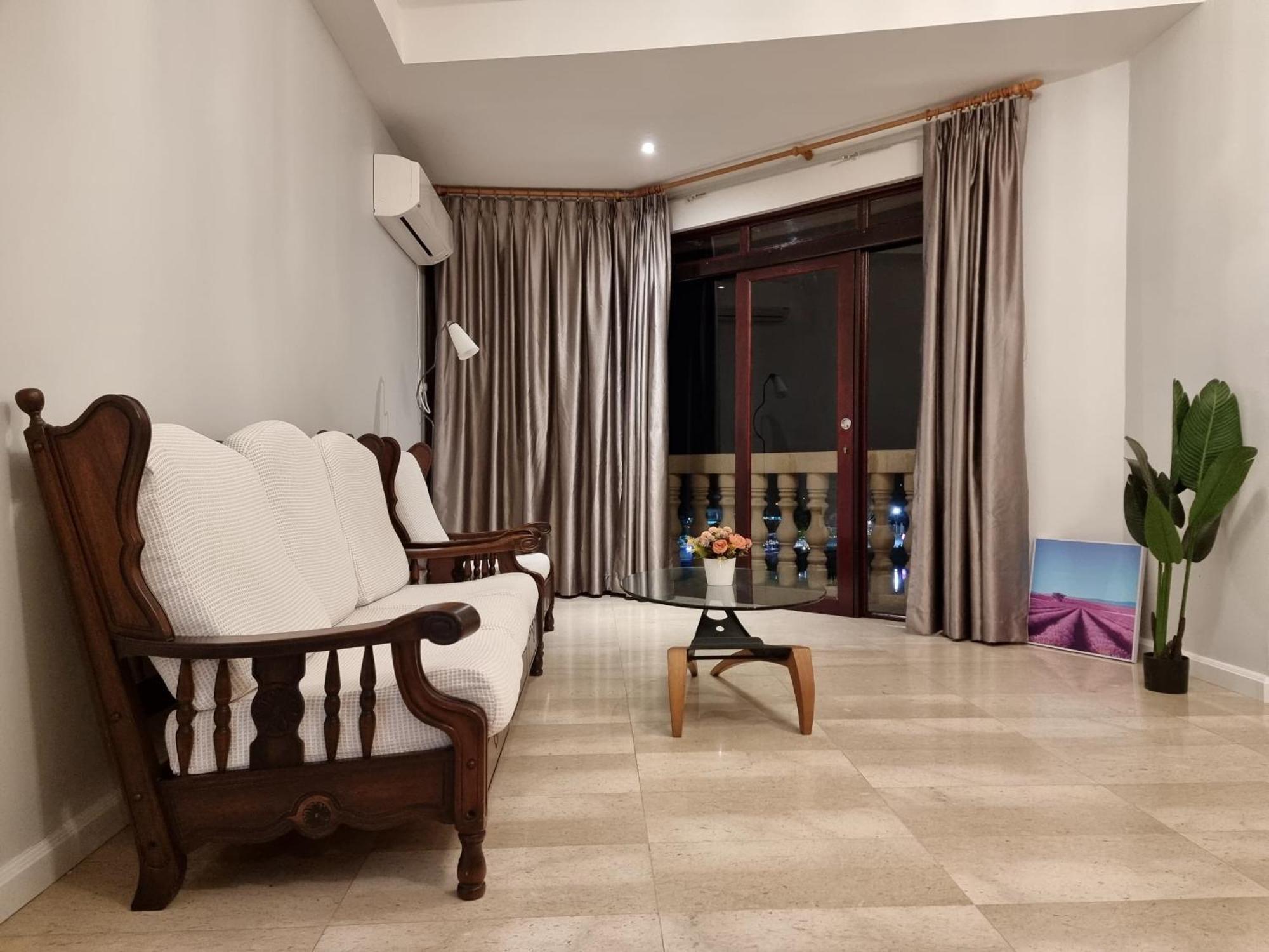 Cozzzy Hut Riverbank Suites Kuching With Spectacular River View Exterior foto
